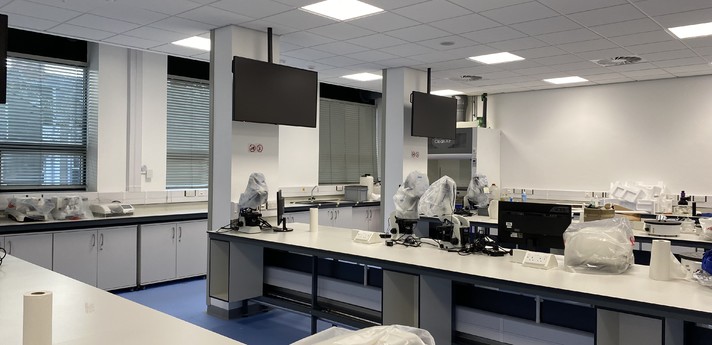 QUB Biomedical Science Laboratory